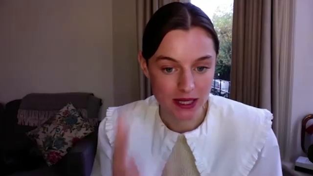 How Emma Corrin became Lady Diana for "The Crown" | Vogue Paris смотреть онлайн