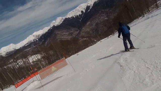 Роза Хутор - трасса Озерная, спуск на лыжах смотреть онлайн