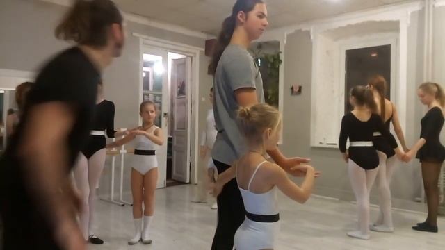 Полька тройками смотреть онлайн