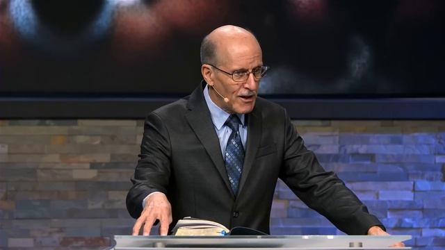 Outnumbered by False Prophets Part 1 | Doug Batchelor смотреть онлайн