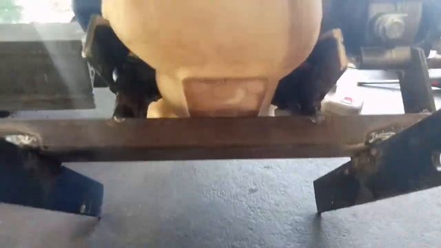 Самодельная картофелекопалка трясучка с приводом от двигателя из мотокосы смотреть онлайн