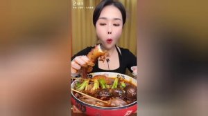 Китайцы едят на камеру / Асмр еда. ???