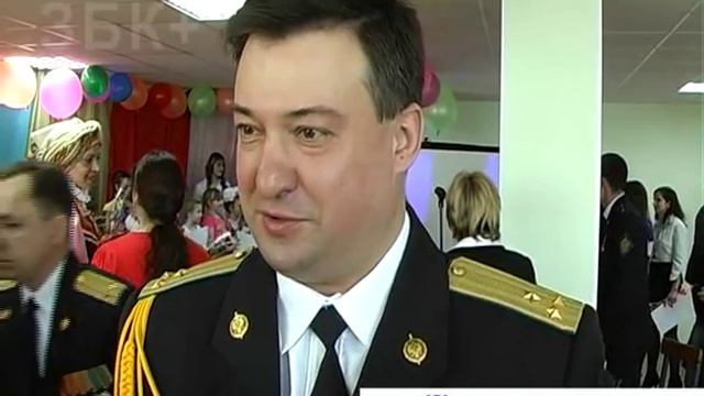 ЖЕНЩИНЫ В ПОГОНАХ смотреть онлайн