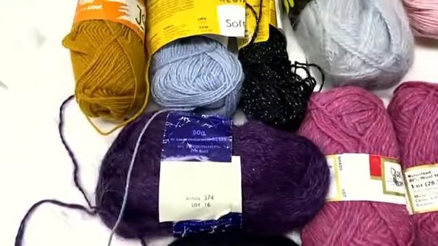 Мешок № 7808. Пряжа Австрия. Арт 3052. Вес 9 кг. Кол-во 139 шт. смотреть онлайн
