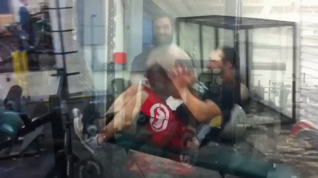 Johny Hendricks training for koscheck highlight video.mov смотреть онлайн