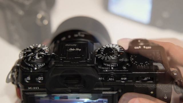 FUJIFILM X-H1 and X-T2 shuttersounds смотреть онлайн