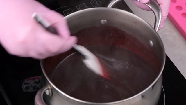 Ягодный тарт с кофейным муссом и чёрной смородиной смотреть онлайн