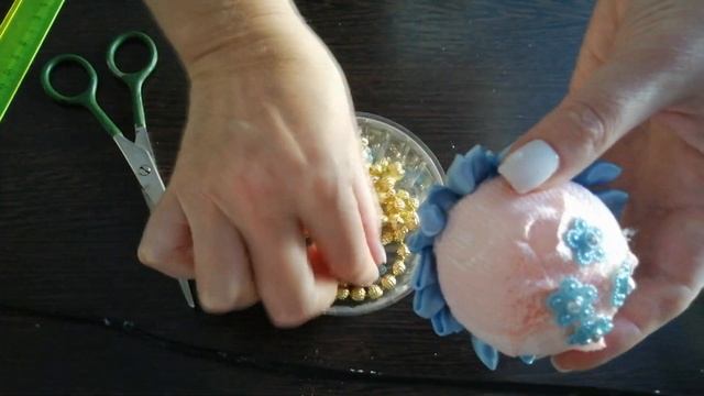 Новогодняя игрушка своими руками | Новогодний шар на елку | Техника Канзаши | Игрушка из пенопласта смотреть онлайн