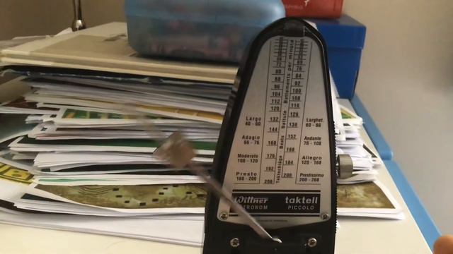 Metronome Tempo Moderato смотреть онлайн
