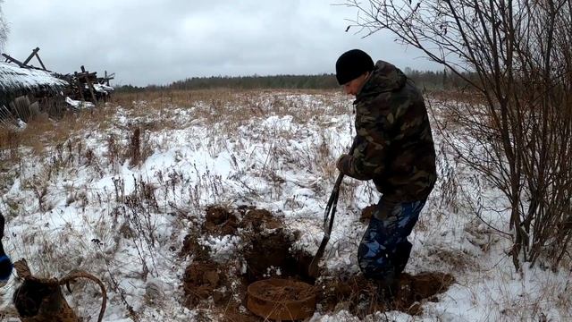 На дворе зима,а мы все еще копаем металл! смотреть онлайн