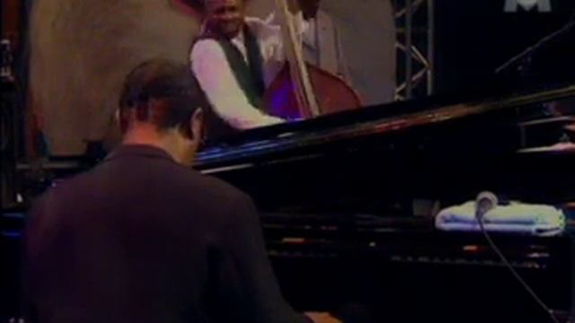 McCoy Tyner Quartet - African Village pt1 - Jazz a Vienne 2002 смотреть онлайн