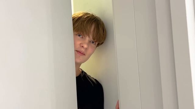 ПОСТАВИЛИ ПАПУ НА ПАУЗУ. КОЛА НА ПАПЕ. БРОС ШОУ смотреть онлайн