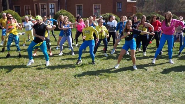 La Bachata by Sofia Reyes - Zumba Choreo смотреть онлайн