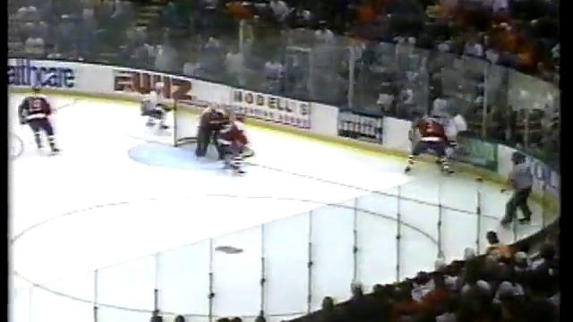 New York Islanders 4 Washington Capitals 3 OT Apr 22 1993 Game 3 Division Semi Finals Overtime Only смотреть онлайн