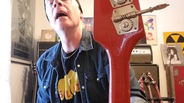 1966 Gibson Thunderbird II смотреть онлайн