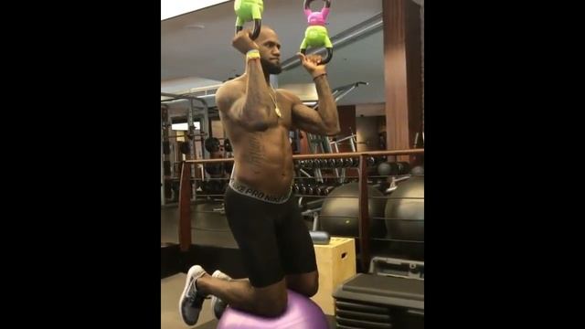 Lebron James release new workout video for attention смотреть онлайн