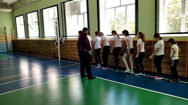 Уроки физической культуры. Physical education lessons. смотреть онлайн