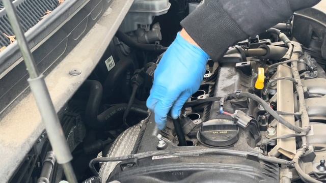 How to replace spark plugs on your Kia Soul смотреть онлайн