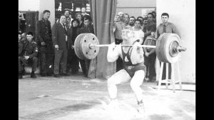1982 г. Толчок 205,0 кг Георгий Зобач.