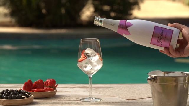 Freixenet ICE Rose - Perfect summery Serve смотреть онлайн