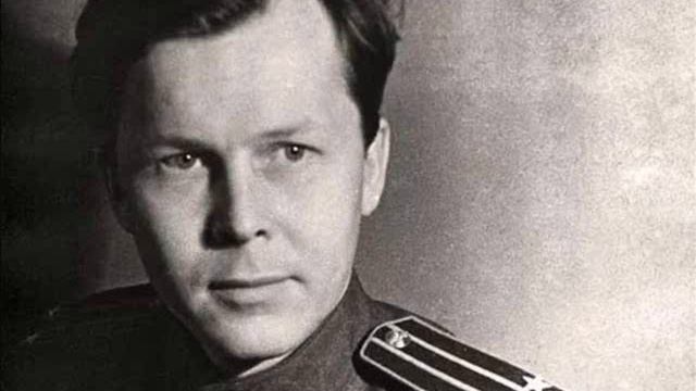 Александр Твардовский - отрывок из поэмы Василий Тёркин (читает автор) смотреть онлайн