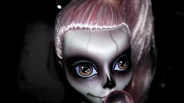 Review - Zomby Gaga смотреть онлайн
