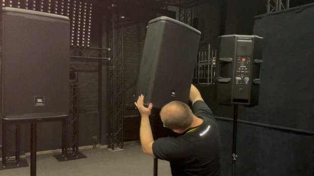 JBL EON 7 смотреть онлайн