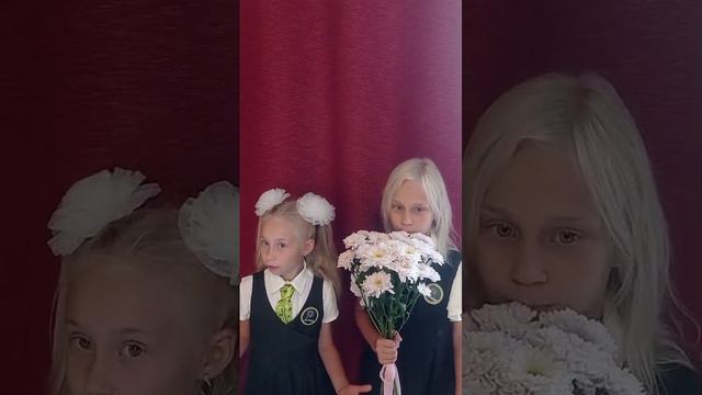 Кажинские Александра и Мария . Театральное отделение смотреть онлайн