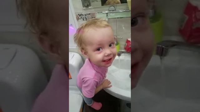 В ванной вода вкуснее смотреть онлайн