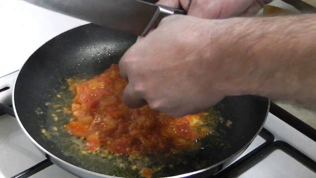 ЯИЧНИЦА С ПОМИДОРАМИ.Как приготовить яичницу с помидорами. смотреть онлайн