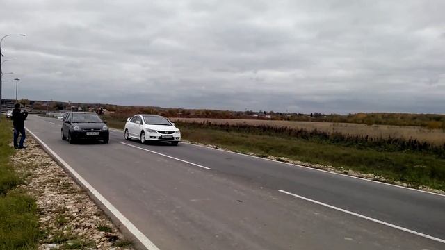 HONDA CIVIC 140л.с AT VS FORD FIESTA 100л.с. МКПП смотреть онлайн