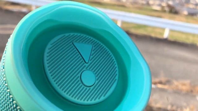 JBL Charge 4 Bass Test 100% Volume смотреть онлайн