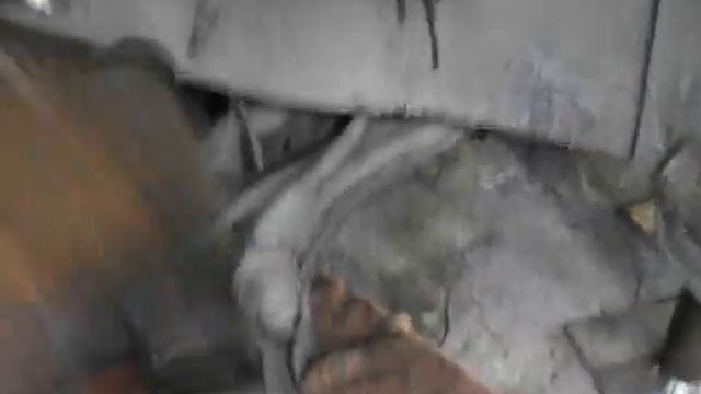 Замена передних амортизаторов Opel Vectra A смотреть онлайн