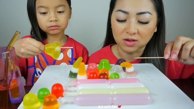 Jello Party *Assorted Jellos & Jelly Sticks Mukbang | N.E Let's Eat смотреть онлайн