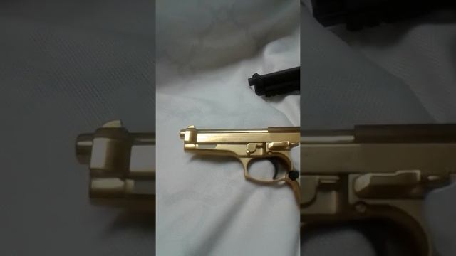 Beretta 92 Gold TiN vs standard finish смотреть онлайн