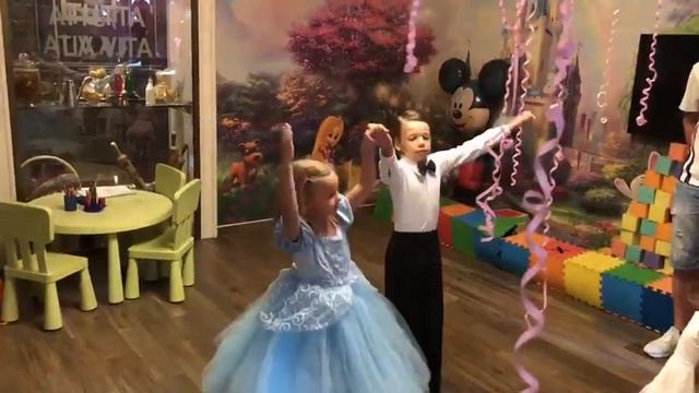 Вальс Владимир 7 лет Анастасия 4 года смотреть онлайн