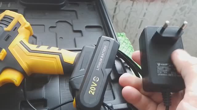 Отзыв Шуруповёрт DECO DKCD20FU-LI