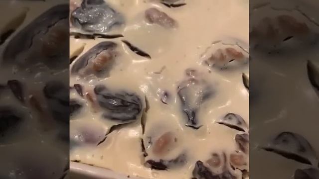 ДЕСЕРТ "ЧЕРНОСЛИВ С ГРЕЦКИМИ ОРЕХАМИ В СМЕТАНЕ#shorts смотреть онлайн