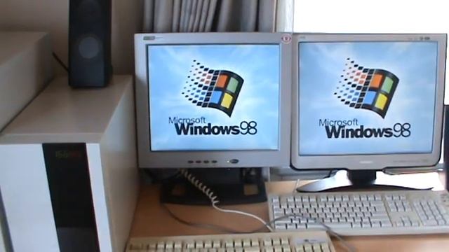 Boot Race Windows 98 vs Windows 98 смотреть онлайн