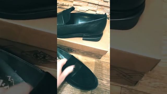 женские кожаные туфли на низком ходу производство Украина смотреть онлайн