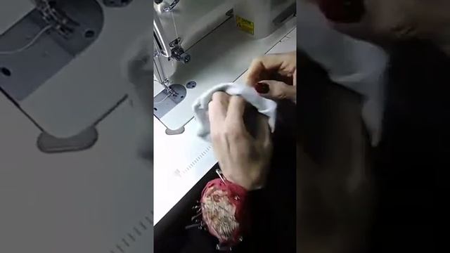 Шьём подарочную упаковку из льна, декорированную кружевом. смотреть онлайн