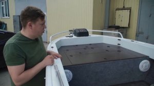 Тюнинг лодки Quintrex 390. Изготовление фишплатформы, обшивка, карпет, кринолины, покраска, электри