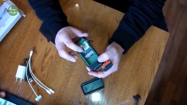 Xiaocai X6 Пыле - влаго ударозащищенный телефон PowerBank смотреть онлайн