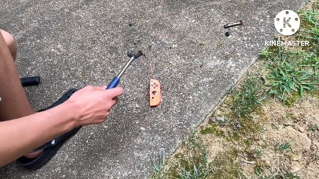 Tech Destruction Time: Nintendo Switch Joy-Cons! смотреть онлайн