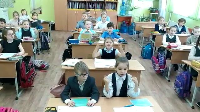 Громкое чтение стихотворения Кристины Стрельниковой "Мобильная страшилка" смотреть онлайн