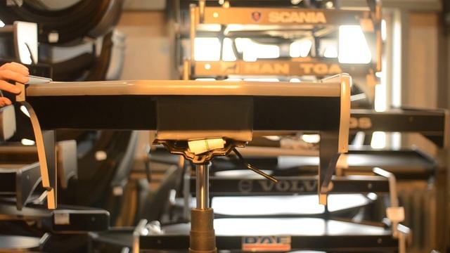 Стол | полка в кабину Hyundai HD-120 малый