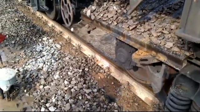 ПУТЕЙЦЫ И ЗАЧИСТКА ВАГОНОВ смотреть онлайн