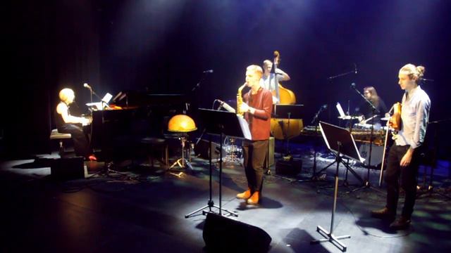 Emmi U. Quintet plays "Helsinginkatu" live at Black Box, Musiikkitalo смотреть онлайн
