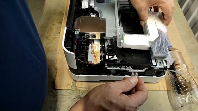 Brother MFC-J2510_Разборка верхней части ПГ и немного про чернила смотреть онлайн