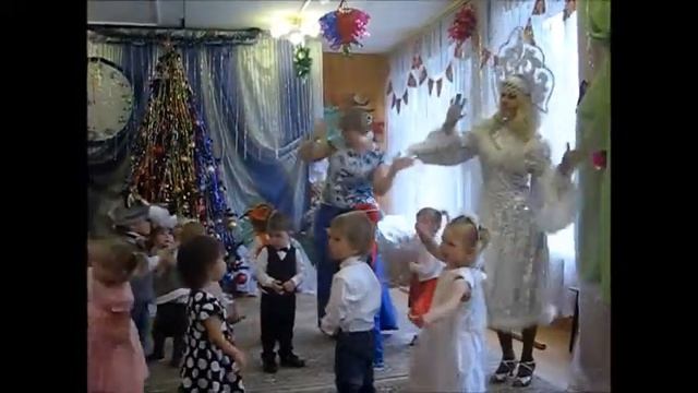 Новогодний праздник в ГКП ( группа кратковременного пребывания в ДОУ)